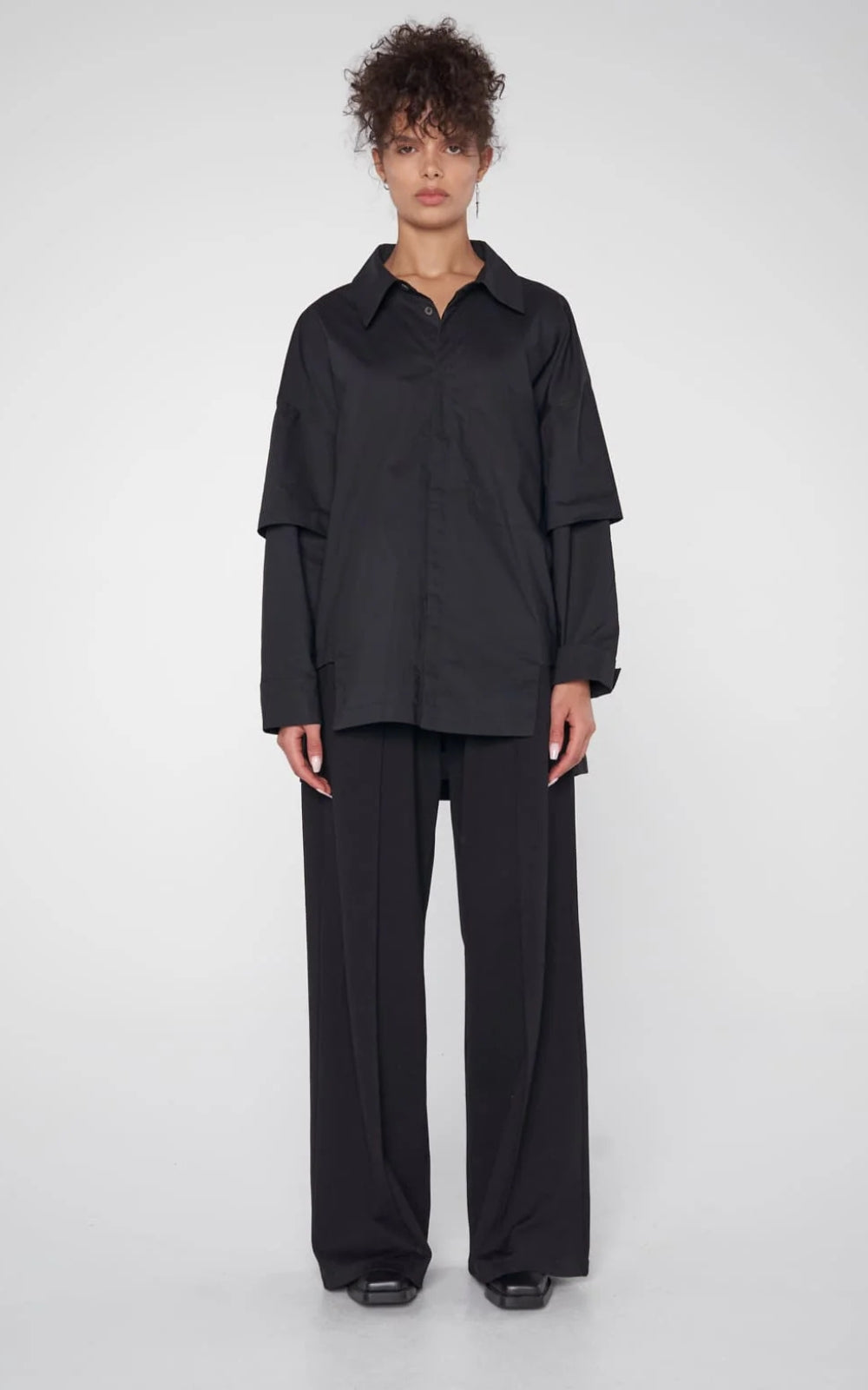 Layered Sleeve Poplin Shirt in Black