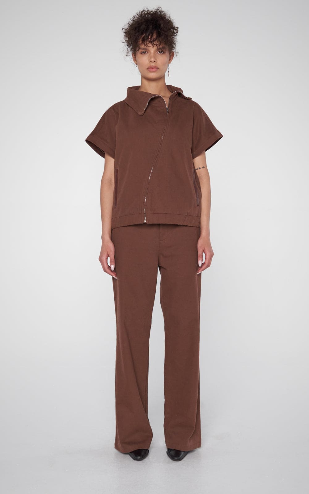 sans-gene-brown-trouser-pants-frontview