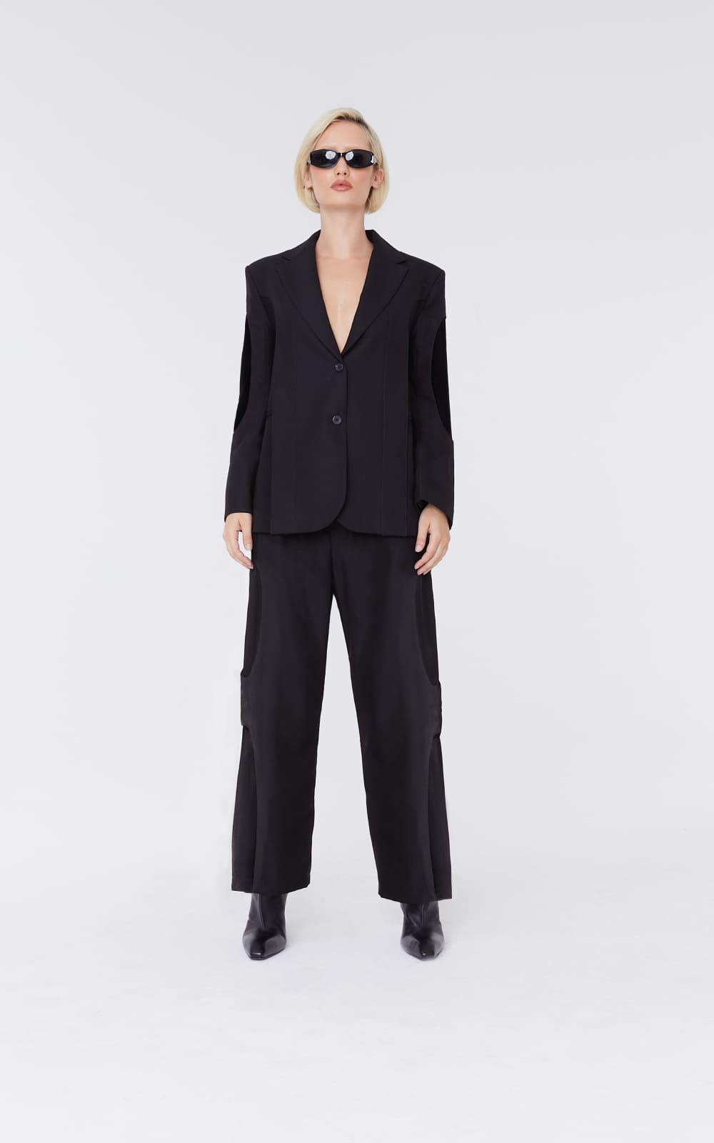 sans-gene-black-blazer-frontview