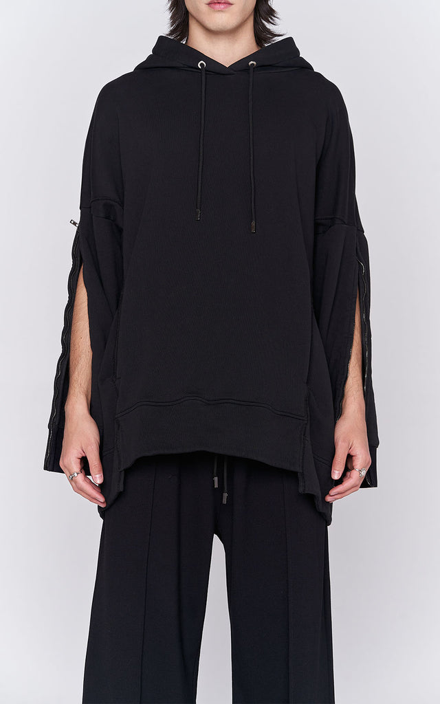 sans-gene-zip-sleeve-black-hoodie-front-detail