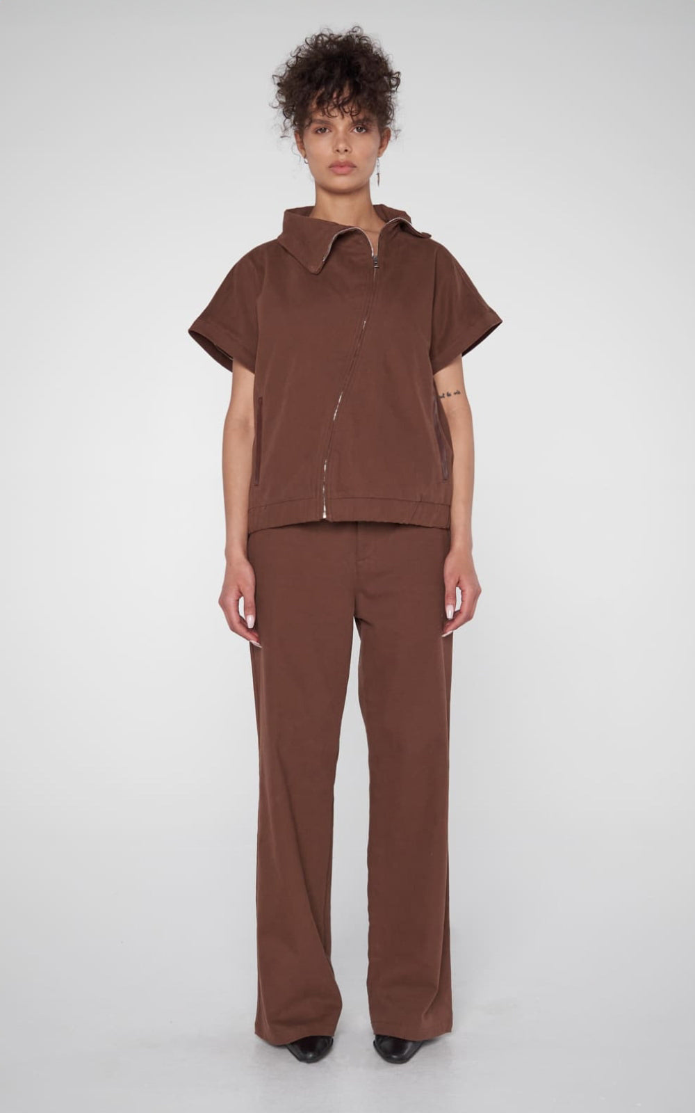 Loose Fit Pant in Brown
