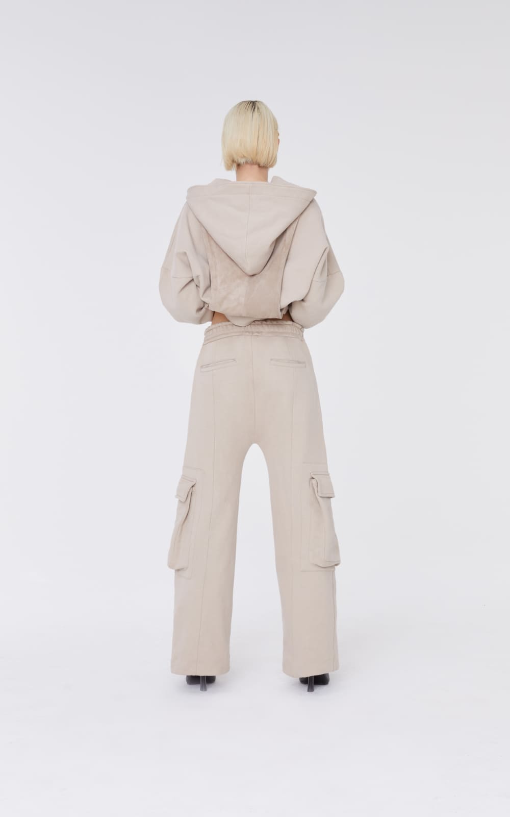 sans-gene-beige-cargo-pants-backview