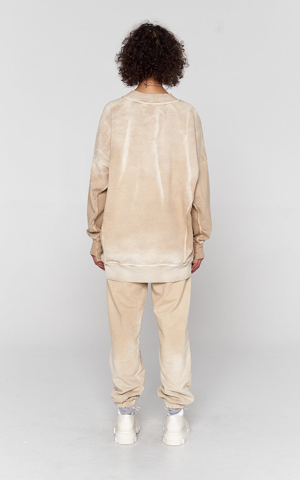 sans-gene-sand-dye-crewneck-back