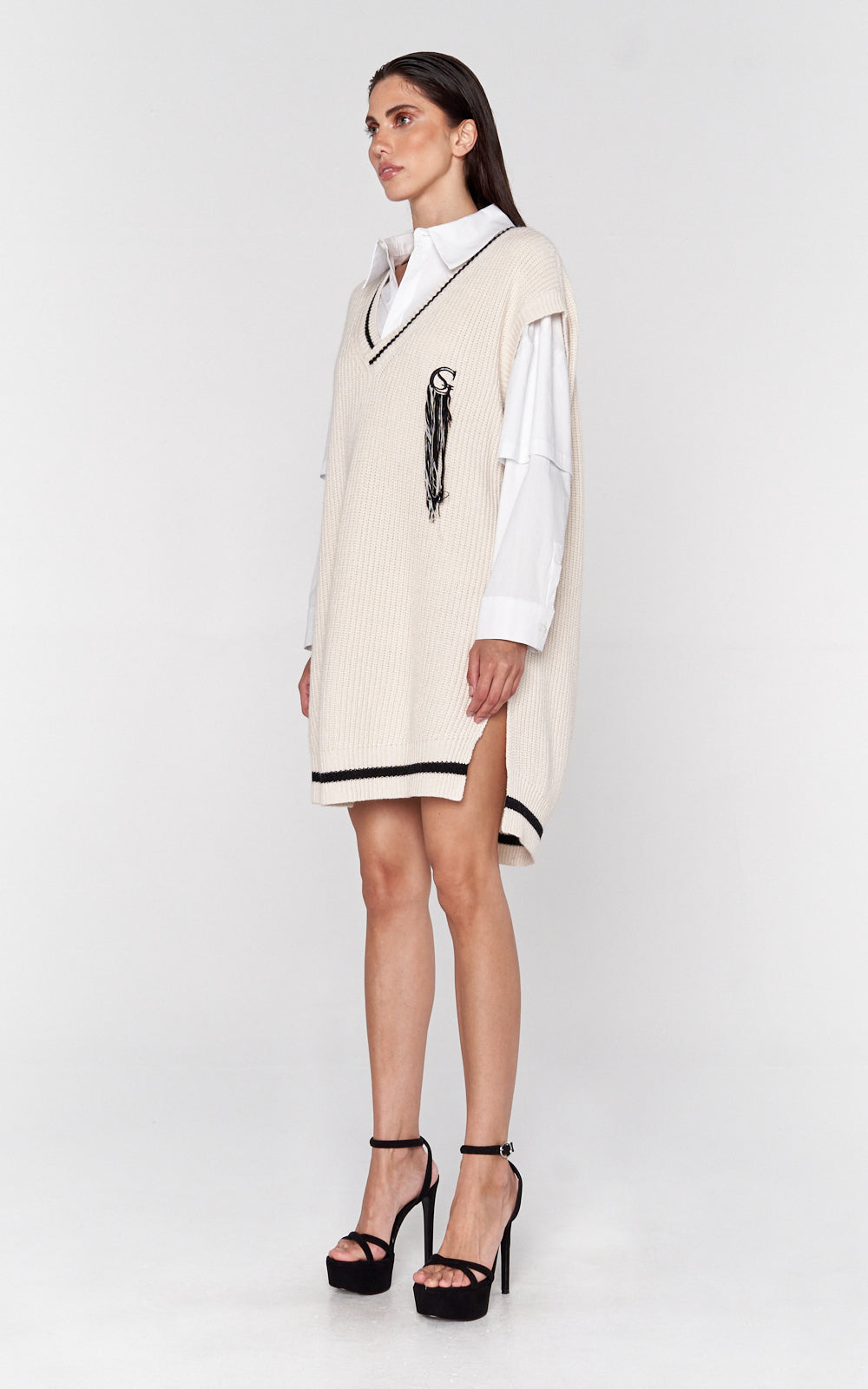 sans-gene-oversize-knit-vest-sideview