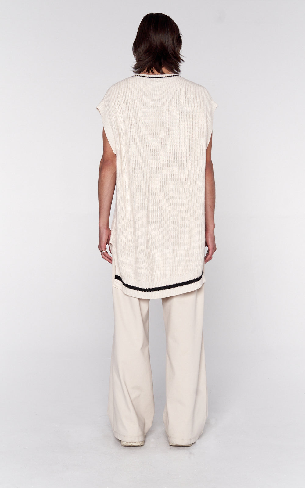 sans-gene-oversize-knit-vest-back